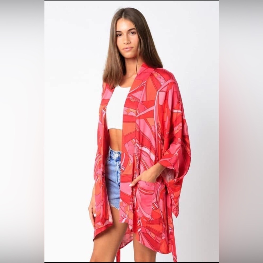 NWT Olivaceous Red and Pink Patterned Kimono
